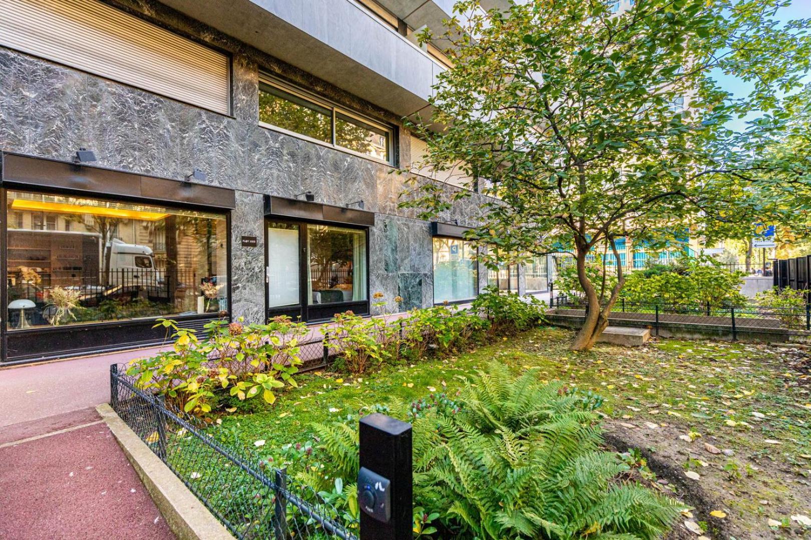 Modern Family Apartment Next To The Eiffel Tower ปารีส ภายนอก รูปภาพ